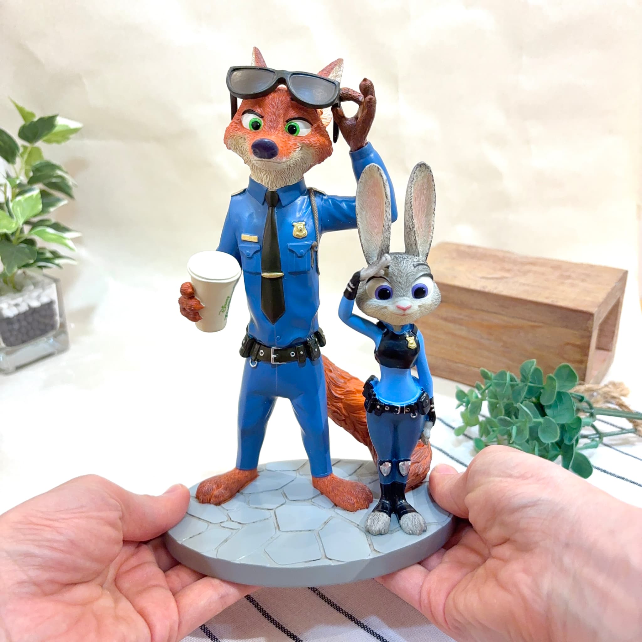 Nick and Judy as Police Officer ニックー アンド ジュディ アズ