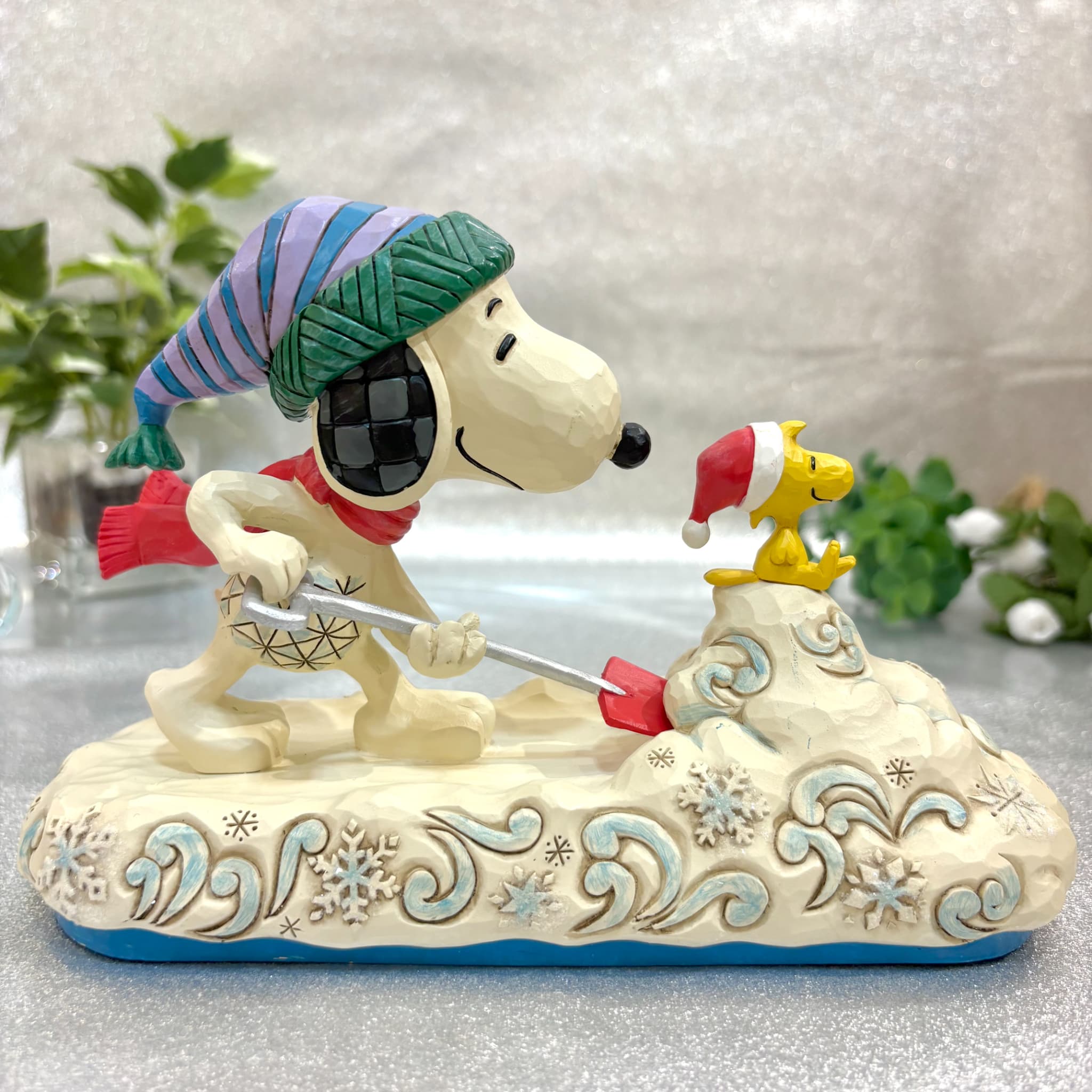 Snoopy Shoveling Snow スヌーピー ショベリング スノー - Jim Shore