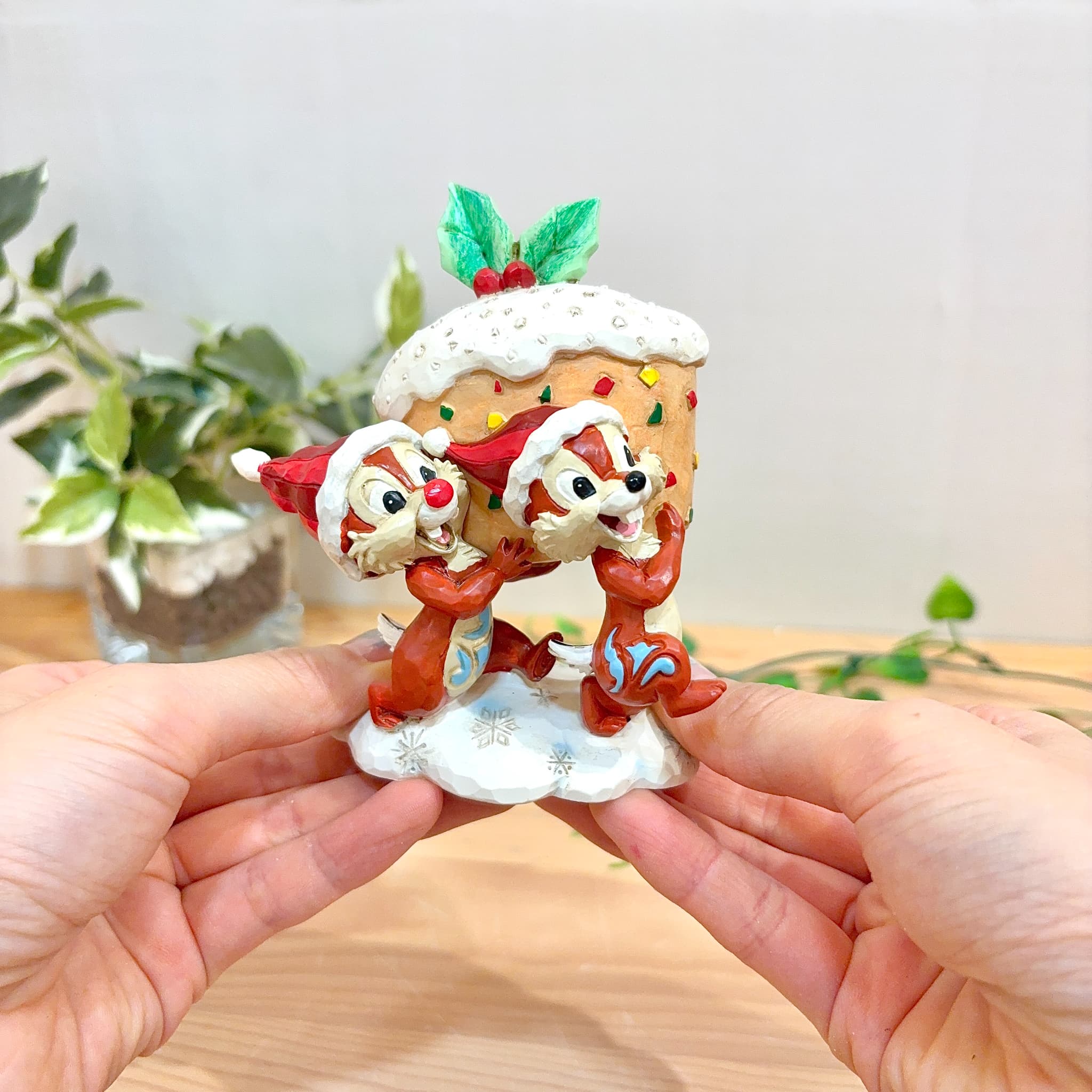 Chip and Dale Fruit Cake チップ アンド デール フルーツケーキ