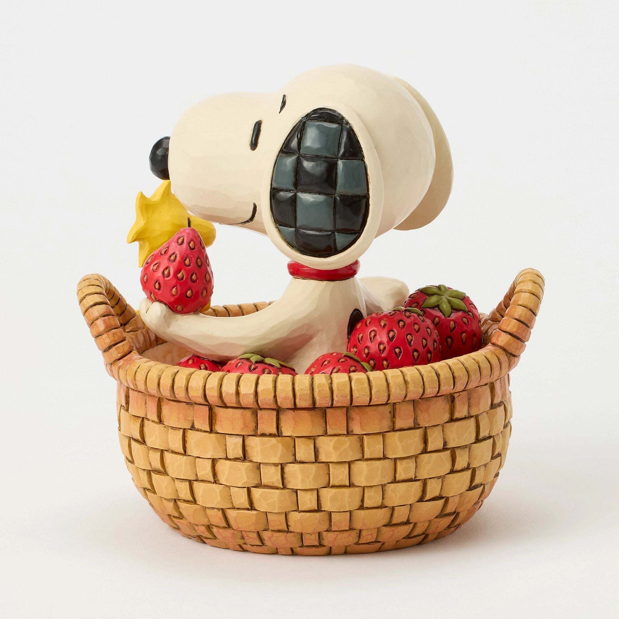 Snoopy in Basket of Strawberries スヌーピー イン バスケット オブ