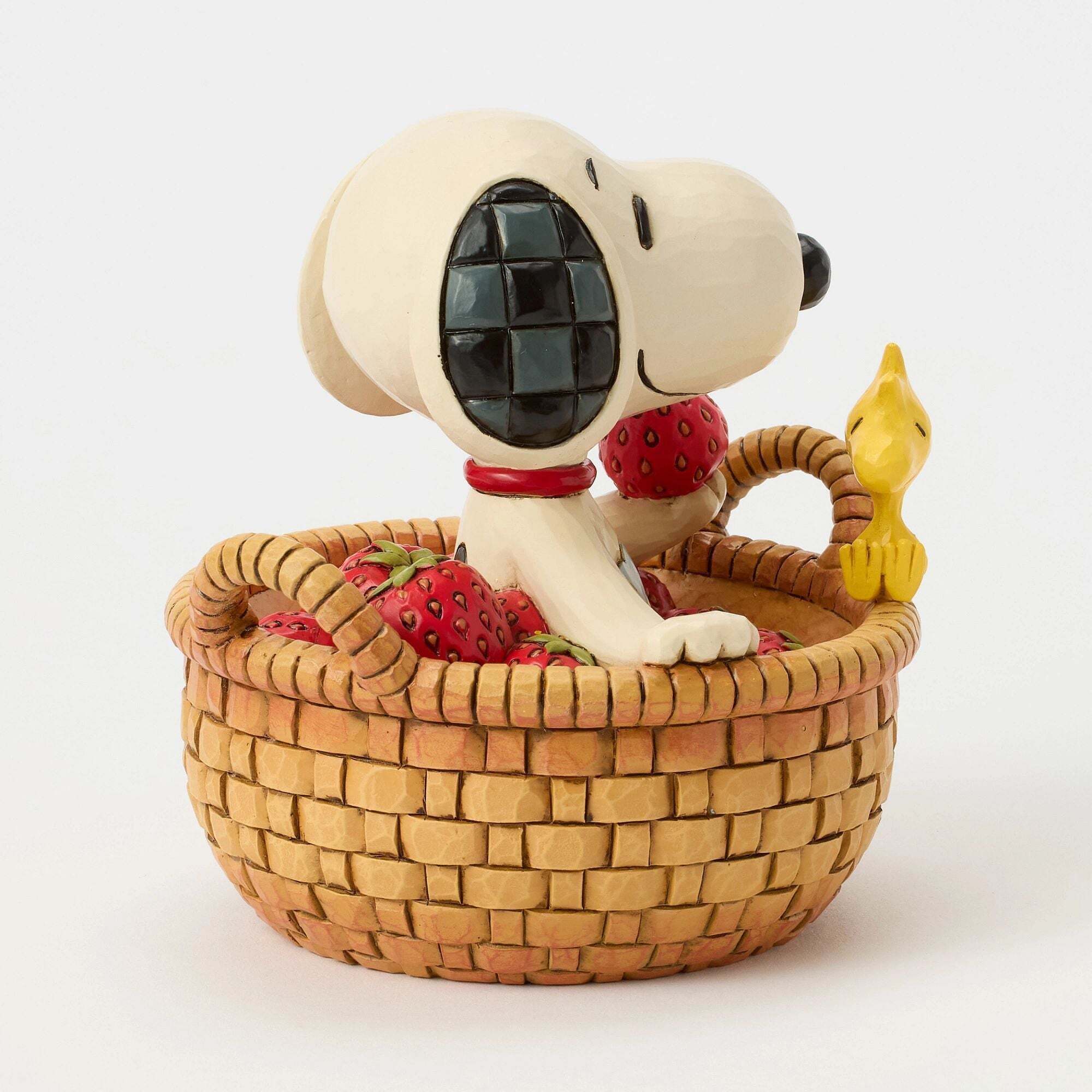 Snoopy in Basket of Strawberries スヌーピー イン バスケット オブ